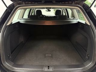 VW Passat Variant 2.0TDI Business desde 265€/mes*