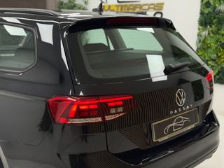 VW Passat Variant 2.0TDI Business desde 265€/mes*