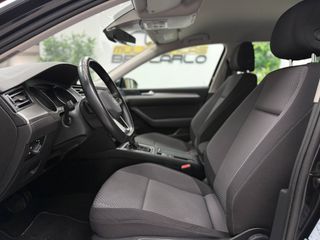 VW Passat Variant 2.0TDI Business desde 265€/mes*