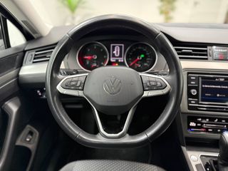 VW Passat Variant 2.0TDI Business desde 265€/mes*