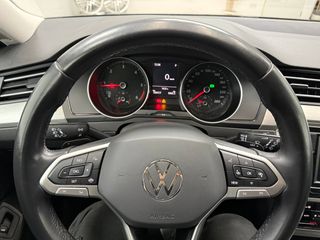 VW Passat Variant 2.0TDI Business desde 265€/mes*