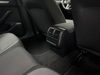 VW Passat Variant 2.0TDI Business desde 265€/mes*