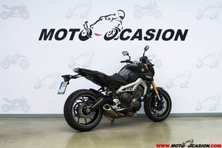 YAMAHA MT-09