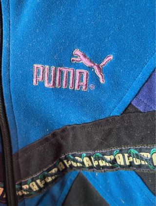 Chaqueta deportiva Puma azul y negra
