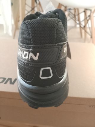 Zapatillas Salomon Trail Running Negras