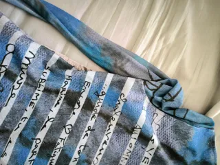 Top Desigual Multicolor con Estampado de Letras