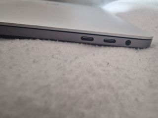 MacBook Pro 15 2019 6-Core i7 / 32GB RAM / 1TB