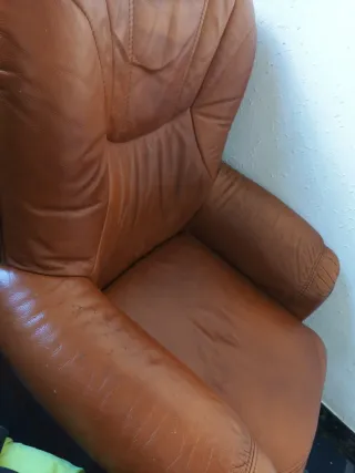 Due poltrone vintage in pelle