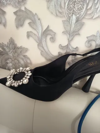 Zapatos Zara Negros con Pedrería