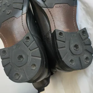 Botas altas de piel negras