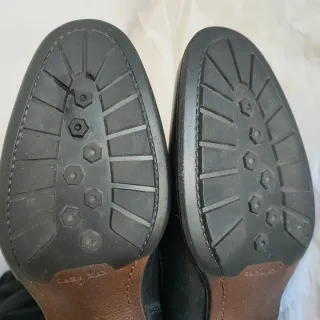 Botas altas de piel negras