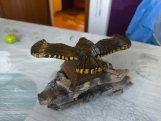 Escenografía roca, águila y pirámide (3 fotos)