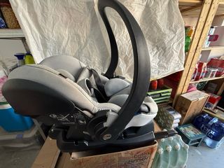 Seggiolino auto BeSafe IZI Fix + Base Isofix