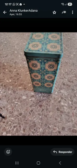 Caja metálica vintage Cola Cao