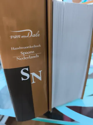 Van Dale Handwoordenboek Nederlands-Spaans, Spa...