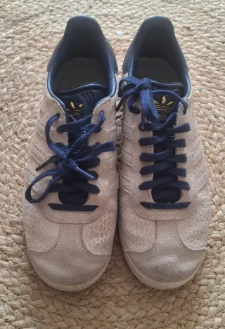 Zapatillas mujer Adidas Gazelle Beige y Azul