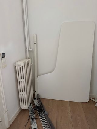 Escritorio BEKANT esquinero