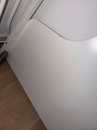 Escritorio BEKANT esquinero