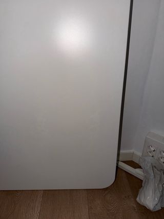 Escritorio BEKANT esquinero