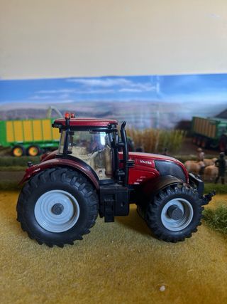 Tractor Valtra Siku Modificado