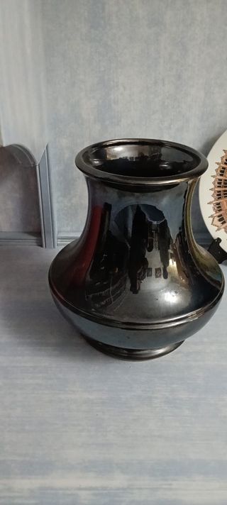 Vasija Decorativa Negra y Plateada