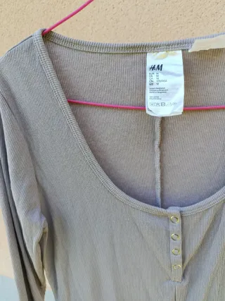 Mono corto H&M manga larga beige talla M