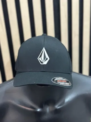 Gorra Volcom Flexfit Negra