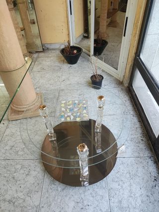 Mesa redonda cristal y patas de metacrilato