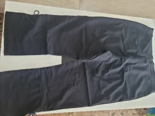 Pantalón tobillero mujer negro