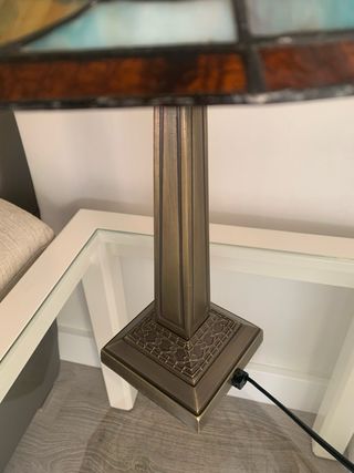 Lámpara de mesa Tiffany cristal y metal