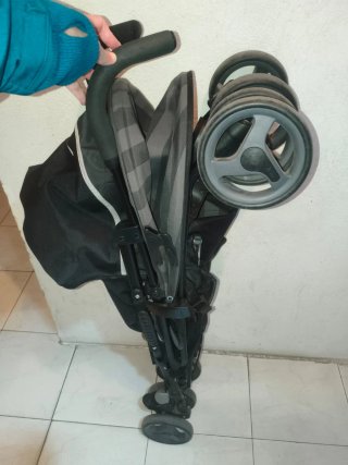 Silla de paseo plegable Joie