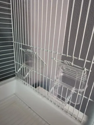 Jaula para pájaros blanca