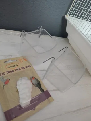 Jaula para pájaros blanca