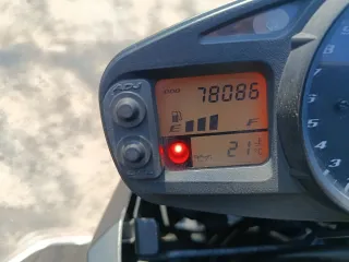 Suzuki Naked Negra gsr 600