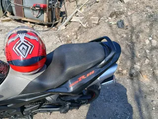 Suzuki Naked Negra gsr 600