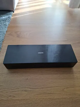 TV Samsung 65 QE65Q7 con golpe