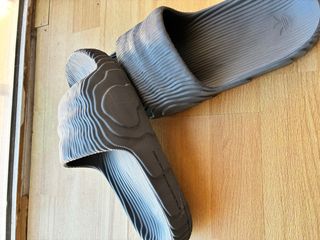 Chanclas Adidas adilette 22 hombre talla 44