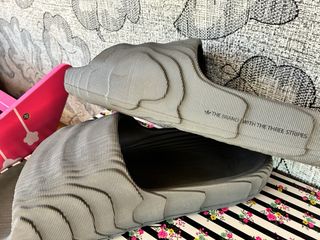 Chanclas Adidas adilette 22 hombre talla 44