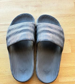 Chanclas Adidas adilette 22 hombre talla 44