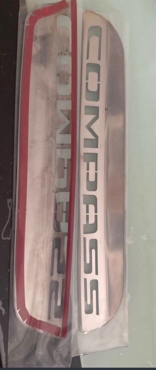 Pack 4 Embellecedores Puerta Jeep Compass