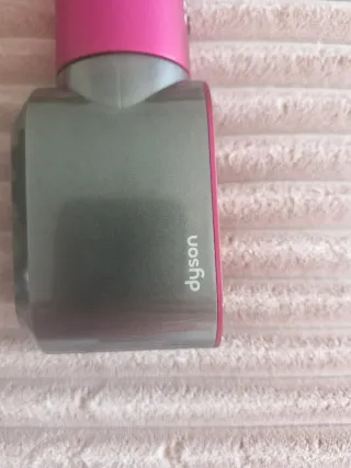 Secador Moldeador Dyson Gris y Rosa