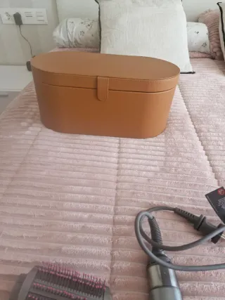 Secador Moldeador Dyson Gris y Rosa