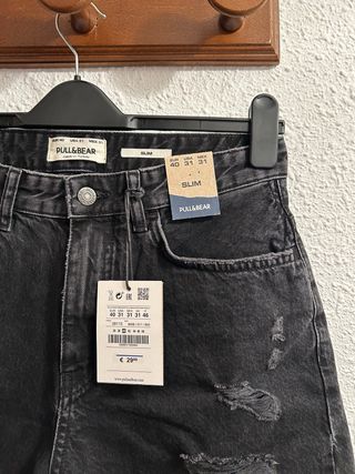*NUEVOVaquero corto negro talla 40 Pull&Bear