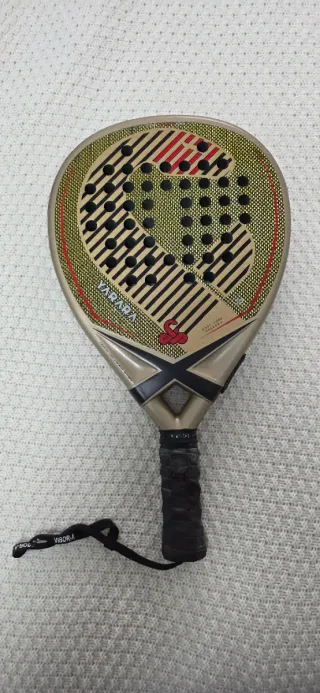Pala de pádel Yarara