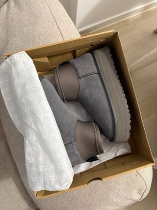 Botines UGG grises talla 36