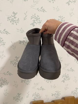 Botines UGG grises talla 36