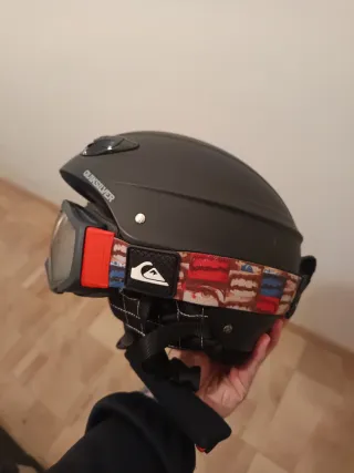 Casco y gafas de esquí Quiksilver