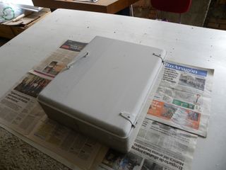 Armadio per pronto soccorso a parete in metallo bianco