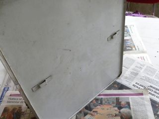 Armadio per pronto soccorso a parete in metallo bianco