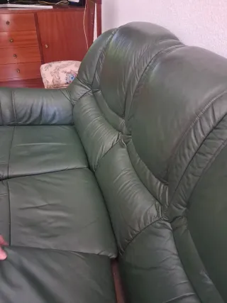 Divano in pelle verde